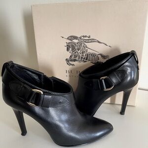 Burberry Black Leather Heeled Ankle Boots